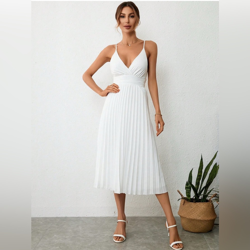 Elegant White Pleated Midi Dress